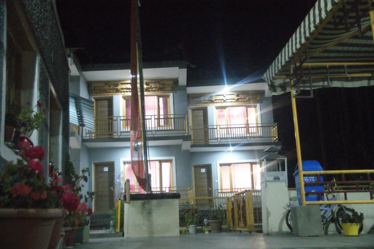Chandan Guest House Leh Zewnętrze zdjęcie