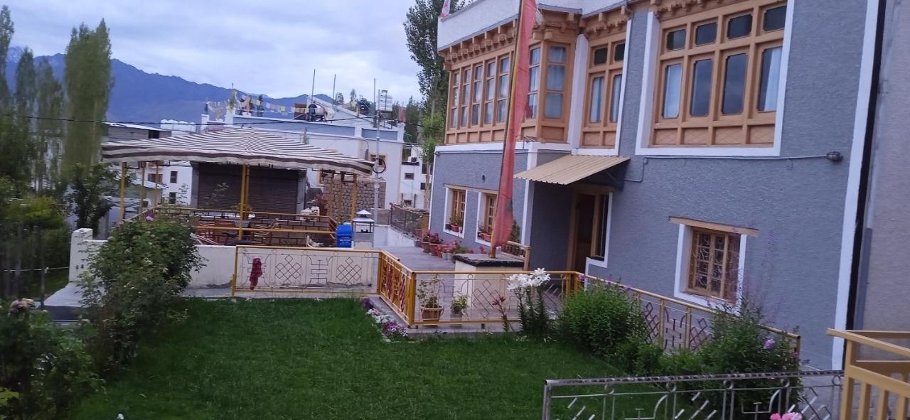 Chandan Guest House Leh Zewnętrze zdjęcie
