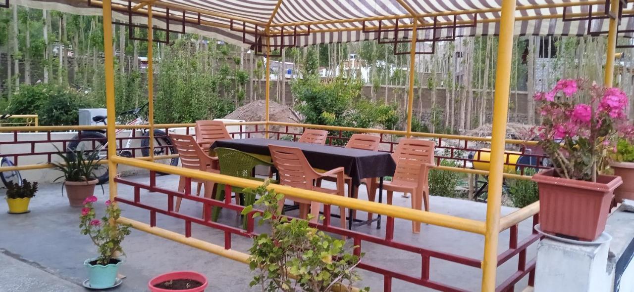 Chandan Guest House Leh Zewnętrze zdjęcie