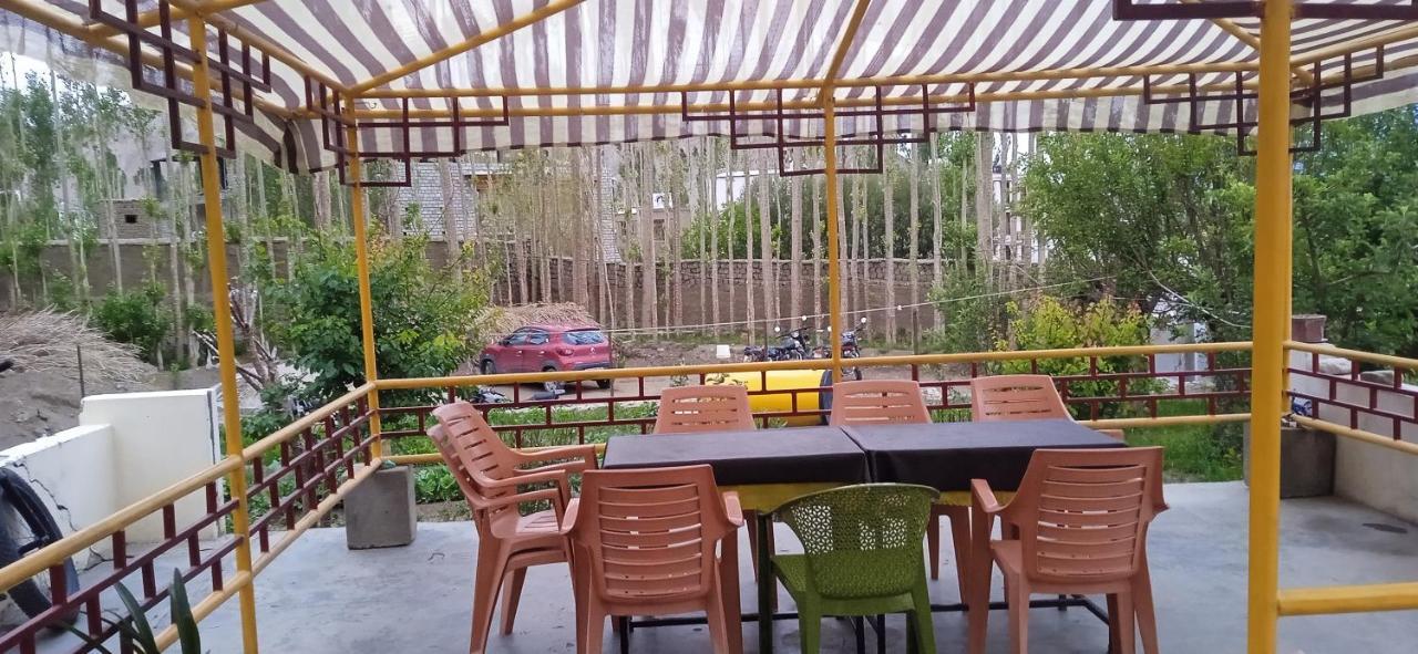 Chandan Guest House Leh Zewnętrze zdjęcie